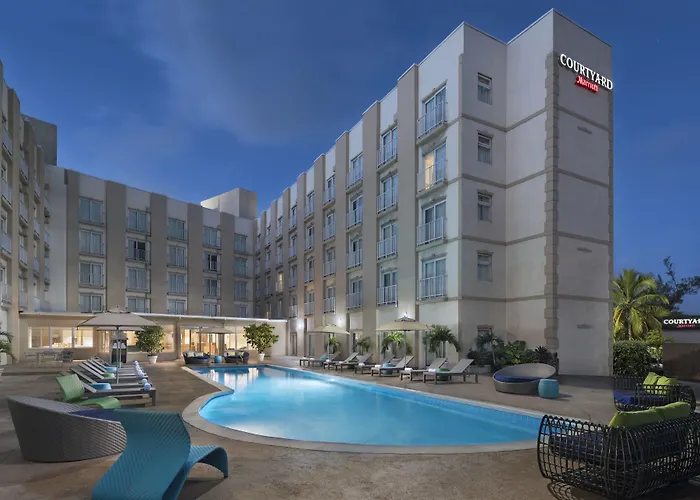 Courtyard By Marriott Nassau Downtown/Junkanoo Beach